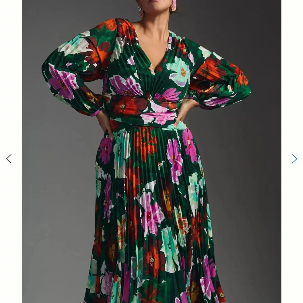 Anthropologie Pleated V-Neck Dress NWT size 6 - Picture 9 of 12